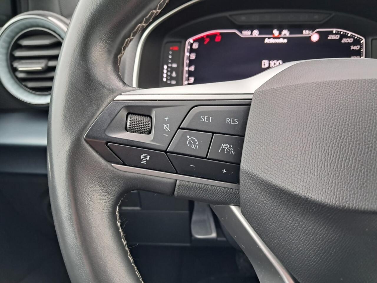 Seat Arona 1.0 TSI 110pk DSG Xperience | Side assist | Camera | 18 Inch