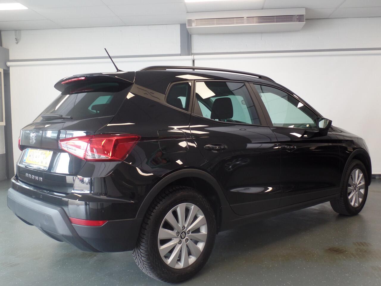 Seat Arona 1.0 TSI Style Business Intense, Apple carplay, Clima controle, Elek ramen, Cruise controle, Pdc, Lm velgen 16'', Prive glas, 81.000km!! Bovag afleverpakket 695,-