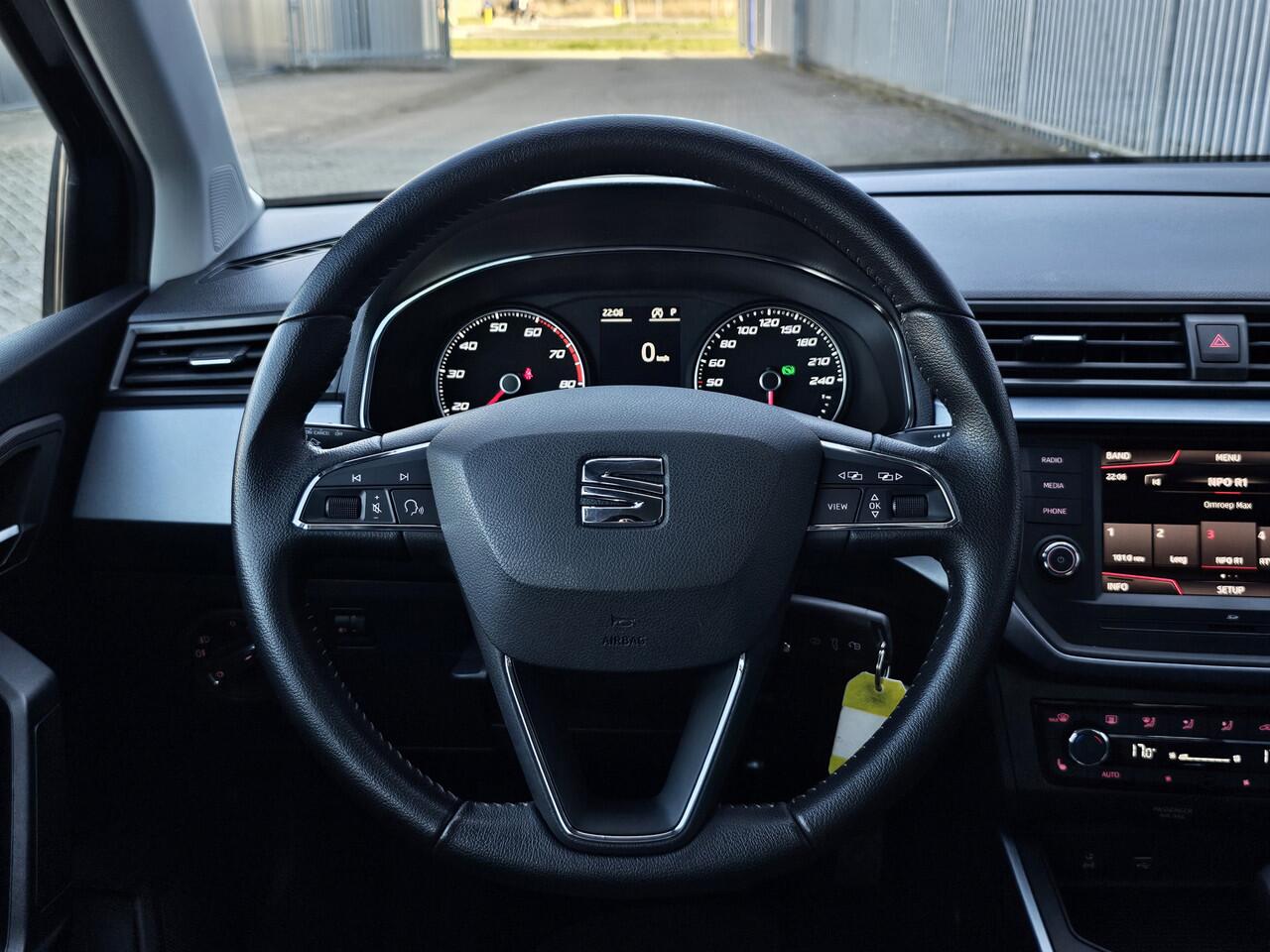 Seat Arona 1.0-115pk TSI Style Business Intense AUTOMAAT ! Gun u het comfort van een automaat ! Volautm. airco dual, stoelverwarming, cruise control, LM wielen, metallic lak