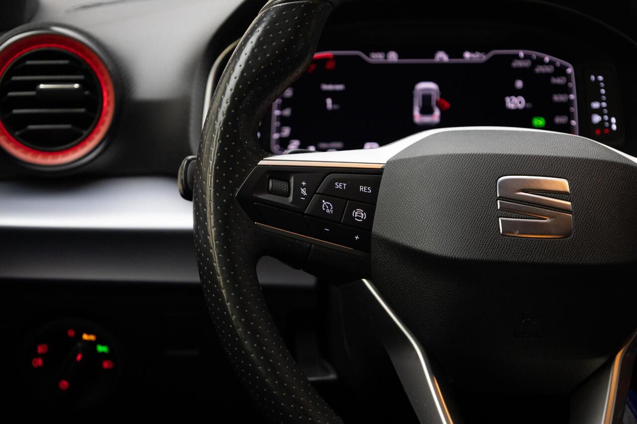 Seat Arona 1.0 TSI FR Business Intense | nieuw model | 18 inch | Led koplampen | Achteruitrijcamera |