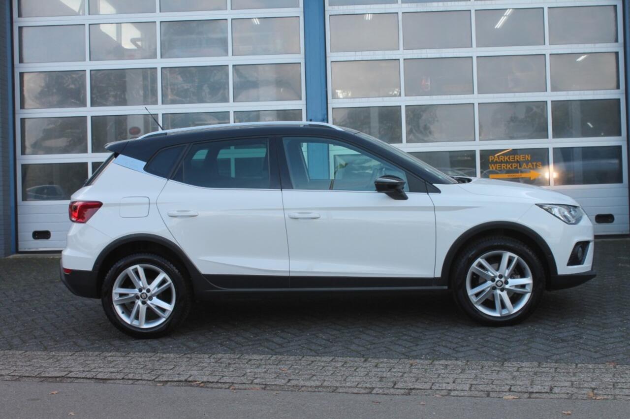 Seat Arona 1.0 TSI FR Business Intens Trekhaak / Allseason banden