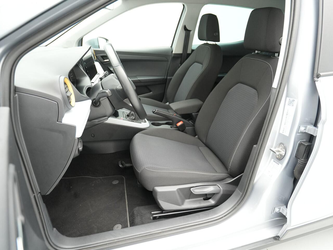 Seat Arona 1.0 TSI 110pk style Navigatie Clima Keyless Camera Virtual cockpit Carplay 158