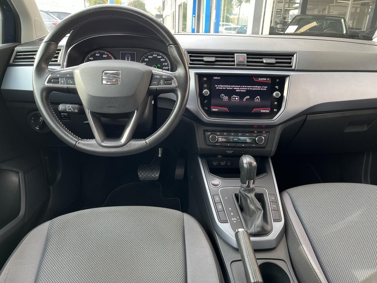 Seat Arona 1.0 TSI Style Business Intense / AUTOMAAT/ TREKHAAK/ KEYLESS/ ADAPT. CRUISE/ FULL LINK/ PARK. SENSOREN + CAMERA/ SPRAAKBEDIENING/ NAVI/ CLIMA/ 16" LMV