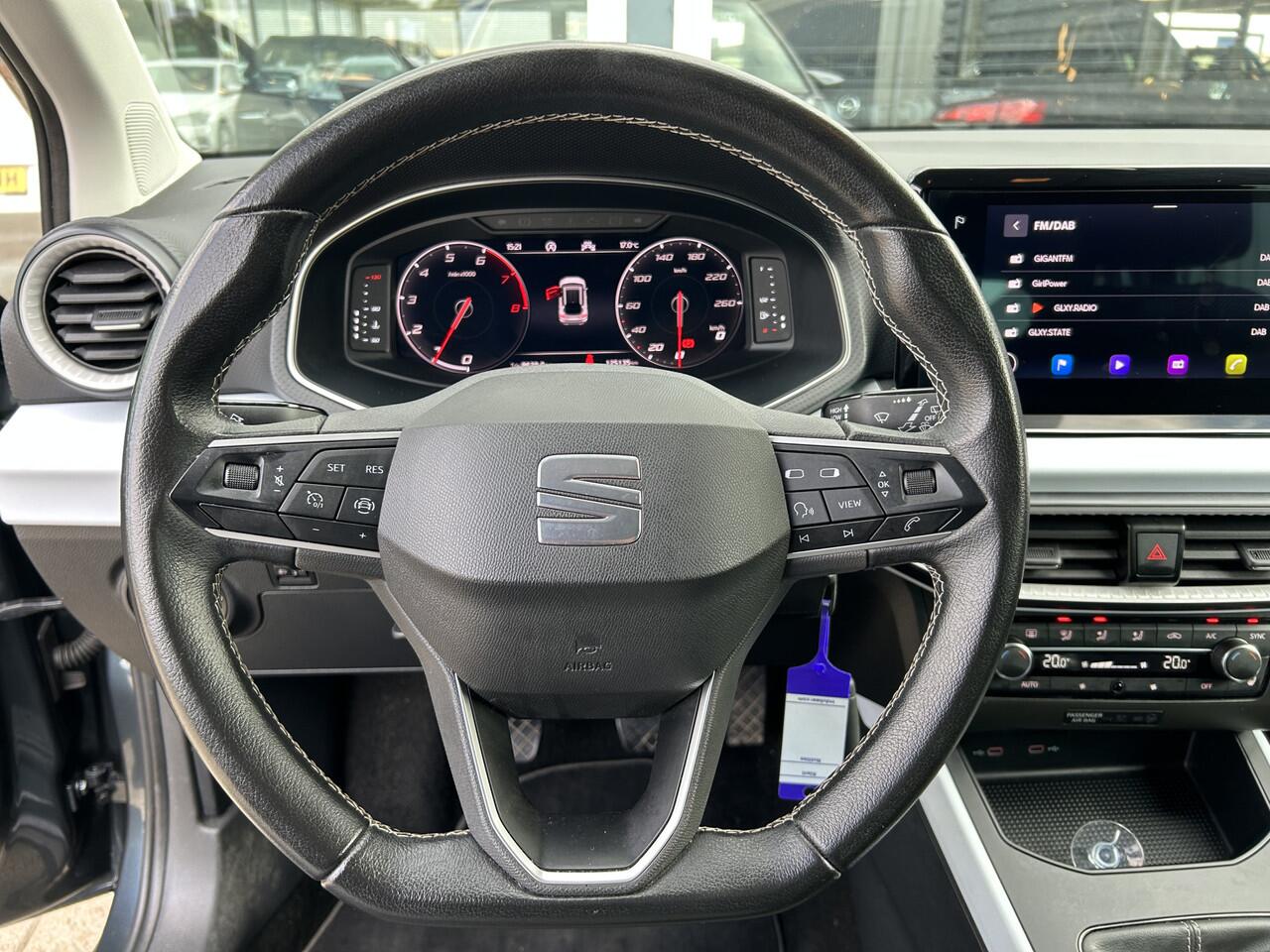 Seat Arona 1.0 TSI Style Business Intense 50% deal 7.975,- ACTIE Digitaal display / Stoel verwarming / Navi / Carplay / Clima