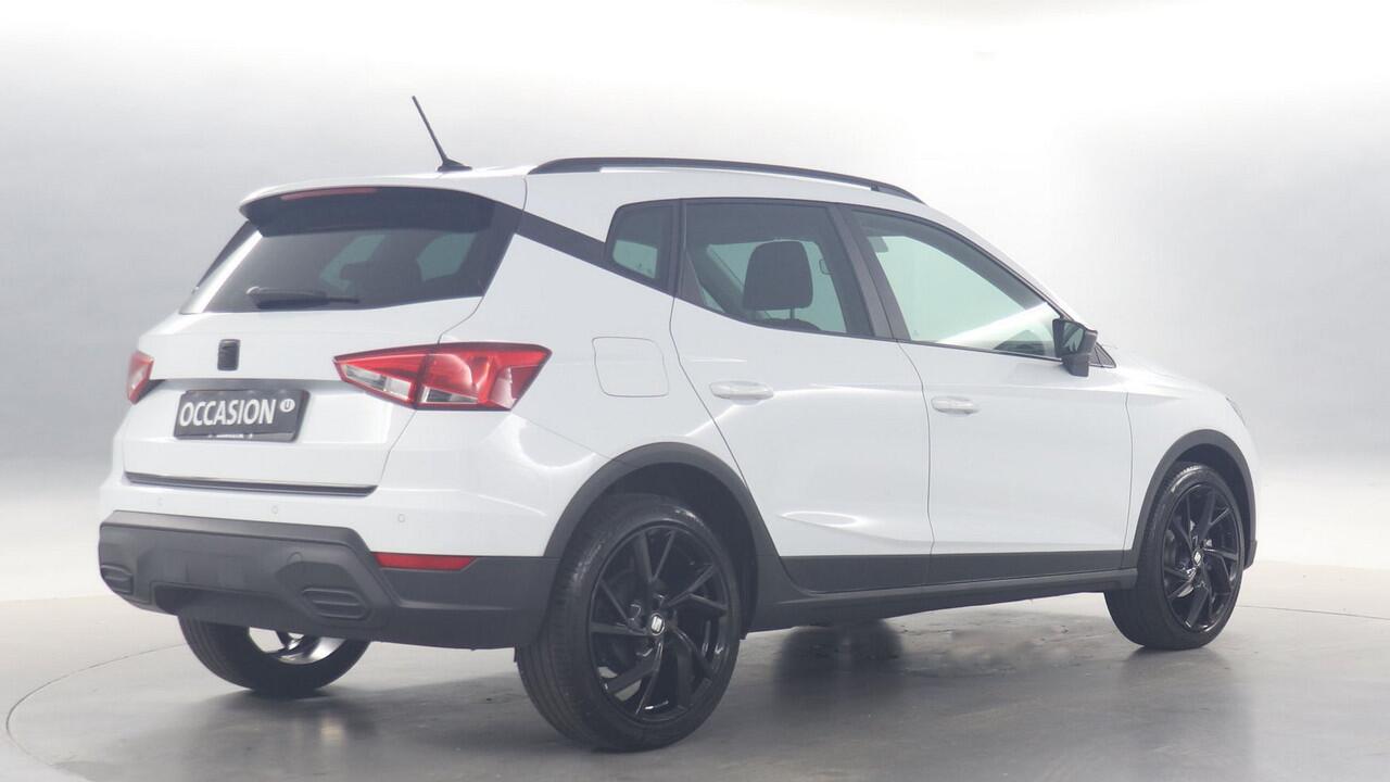 Seat Arona 1.0 TSI 95pk Style Business Connect / Navigatie via App Connect / Stoelverwarming / Parkeersensoren