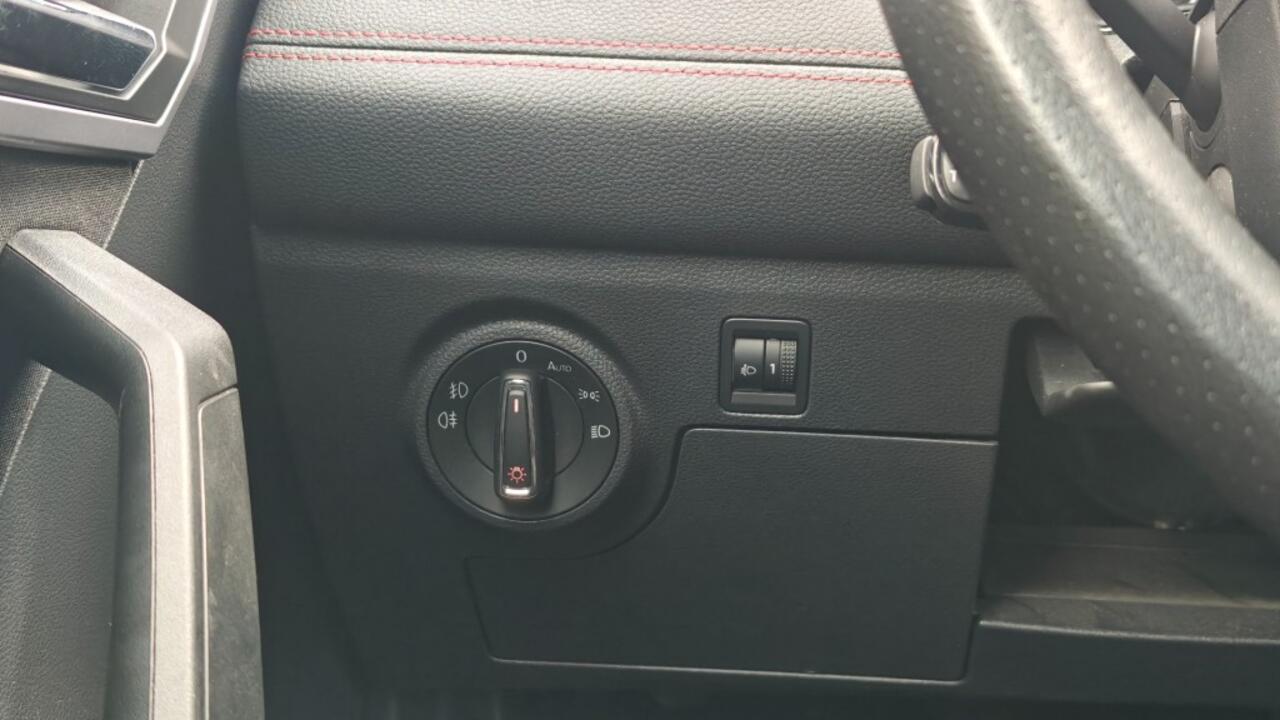 Seat Arona 1.0 TSI 95PK FR BUSINESS INTENSE - All Season banden - Prijs is all in.