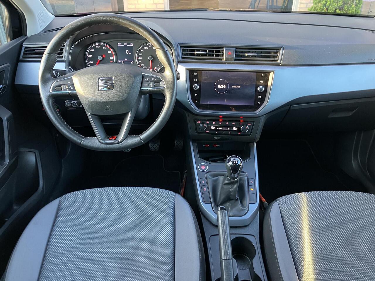 Seat Arona 1.0 TSI Style Business Intense | Trekhaak | NL-auto | Camera