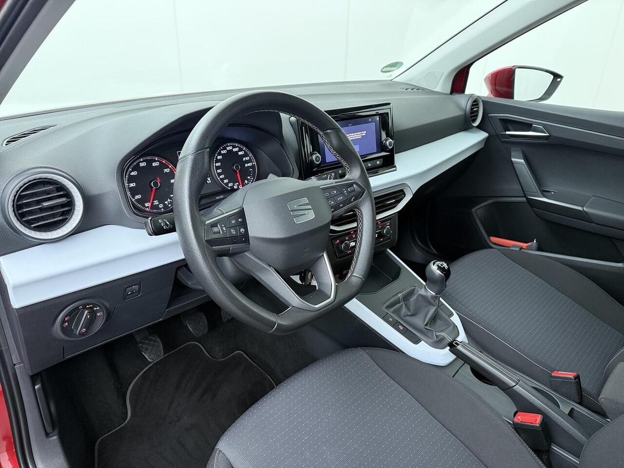 Seat Arona 1.0 TSI Style | 95 PK | Trekhaak | Cruise control | Apple Carplay/Android Auto |