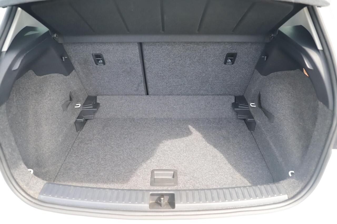 Seat Arona 1.0 TSI Style Business Intense Plus Automaat DSG 16 inch Carplay Android Navigatie Stoelverwarming Clima Cruise Control