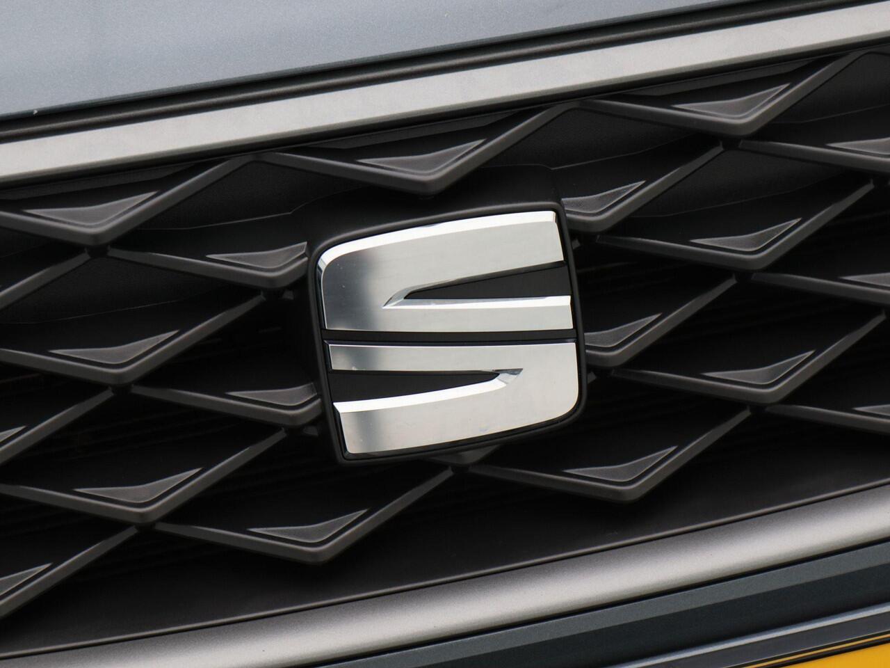 Seat Arona 1.0 TSi 115 Pk Automaat FR Anniversary | Adaptive Cruise | Carplay | LED | Stoel Verwarming | Parkeersensoren | Camera | Climate Control | Digitaal Dashboard | 18 Inch | 41.760 Km