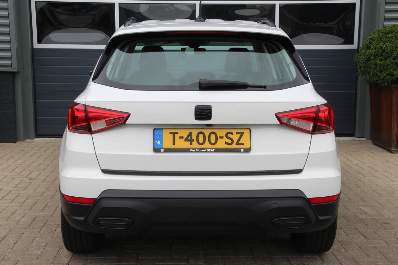 Seat Arona 1.0 TSI | NL auto | CarPlay | Camera | Navi | Airco | Cruise | Lane assist | Front assist | Seat connect | LMV18'' Goede banden | Rijdt erg zuinig | Hoge instap | Zeer nette auto