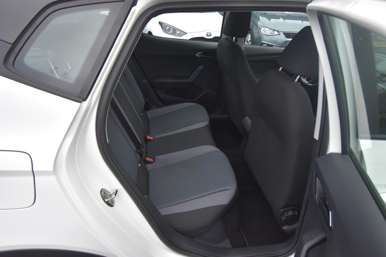 Seat Arona 1.0 TSI Style , PDC A , AIRCO , CR CONTR , LMV16 , A KLEP SPOILER ,