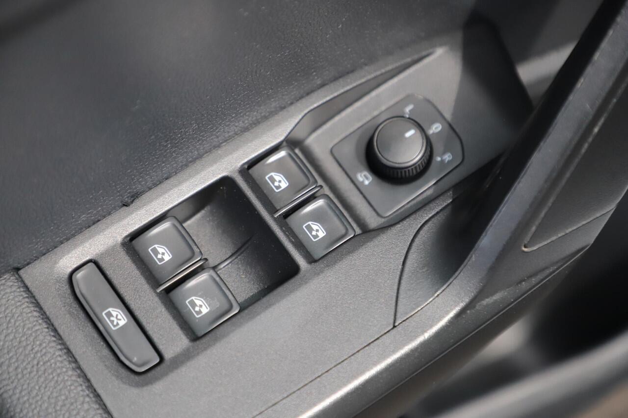 Seat Arona 1.0 TSI Style Business Intense Plus Automaat DSG 16 inch Carplay Android Navigatie Stoelverwarming Clima Cruise Control