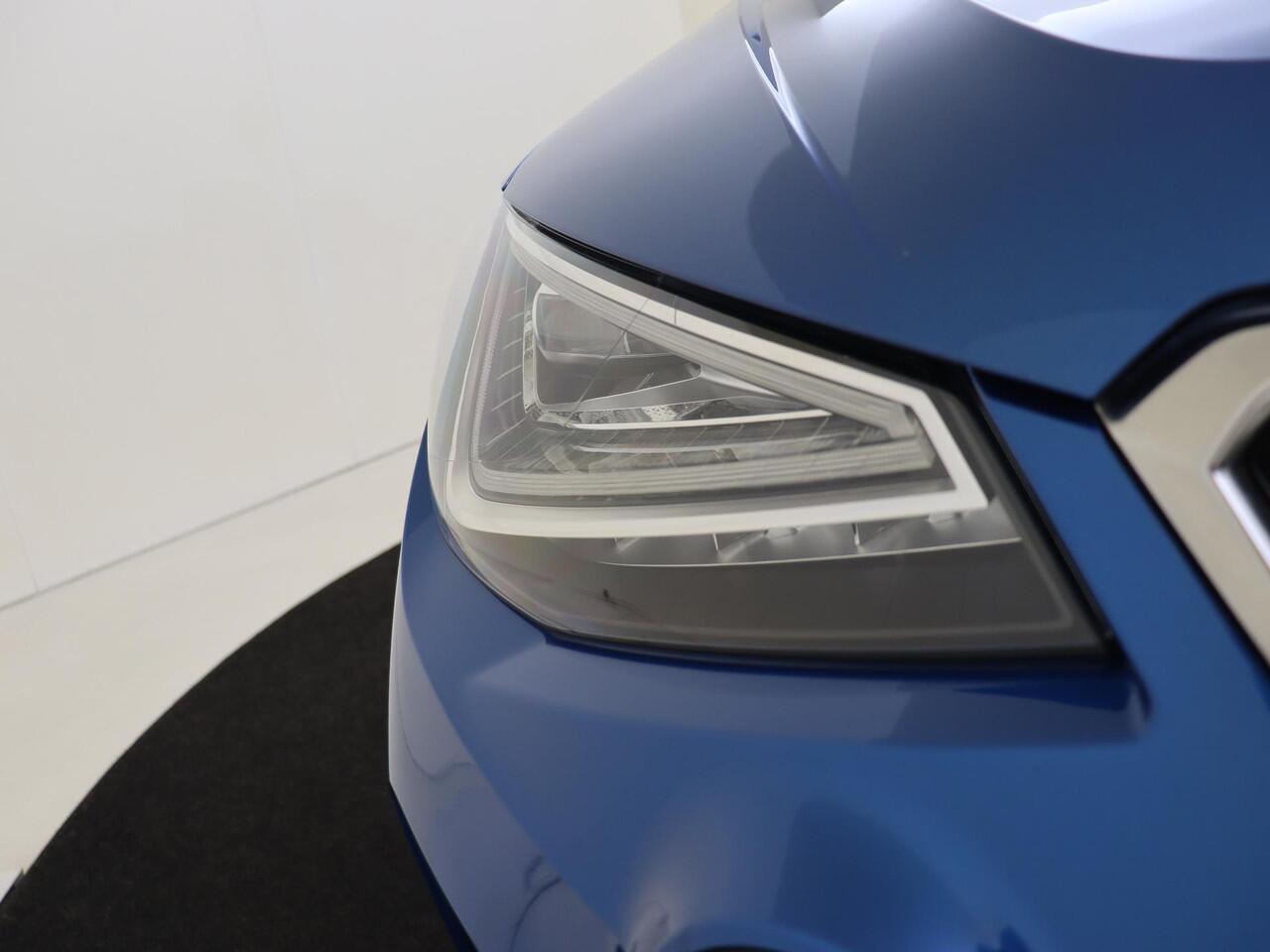 Seat Arona 1.0 TSI Style Business Connect | Keyless | Full LED verlichting | CarPlay | Elektrisch inklapbare buitenspiegels | Climate control | Cruise control | Parkeersensoren achter |