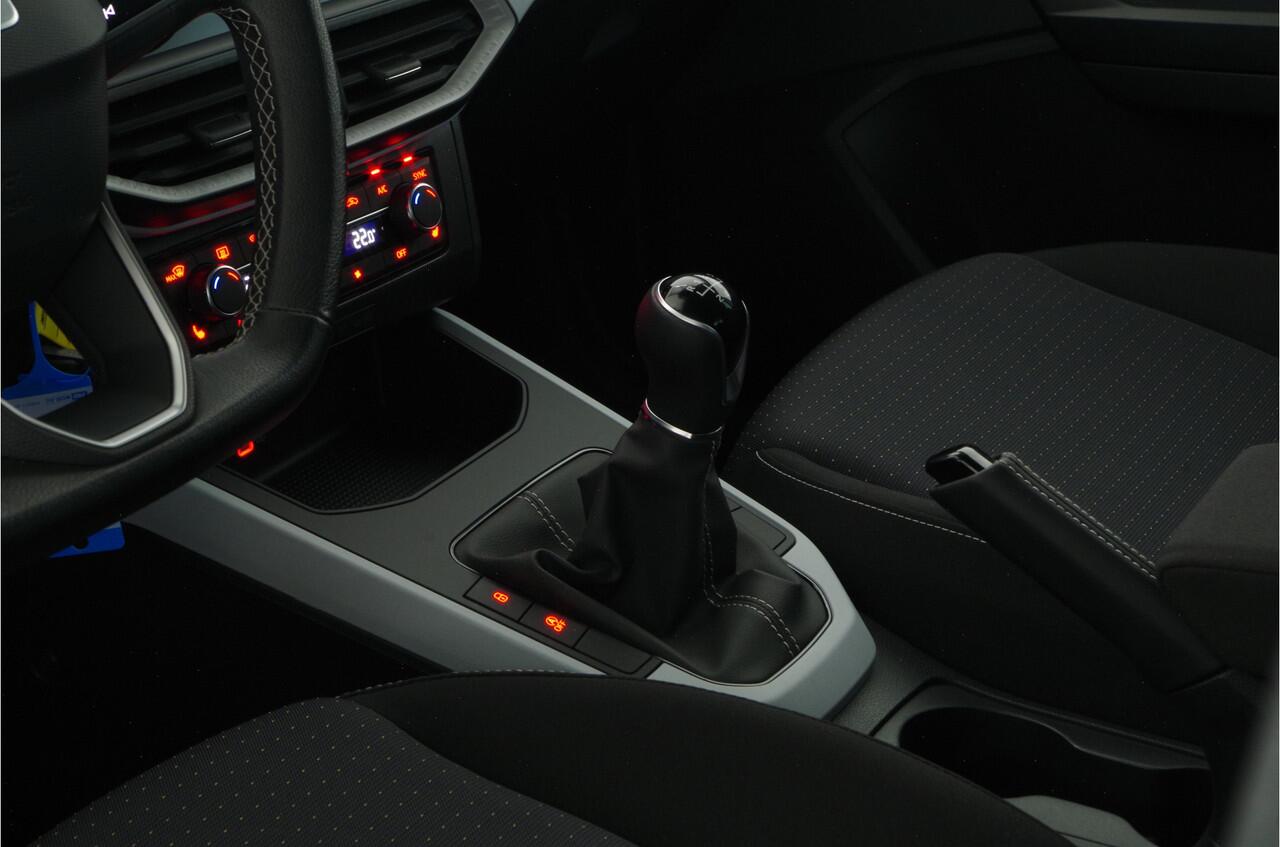 Seat Arona 1.0 TSI Style > Camera/17inch/stoelverwarming/cruise control...