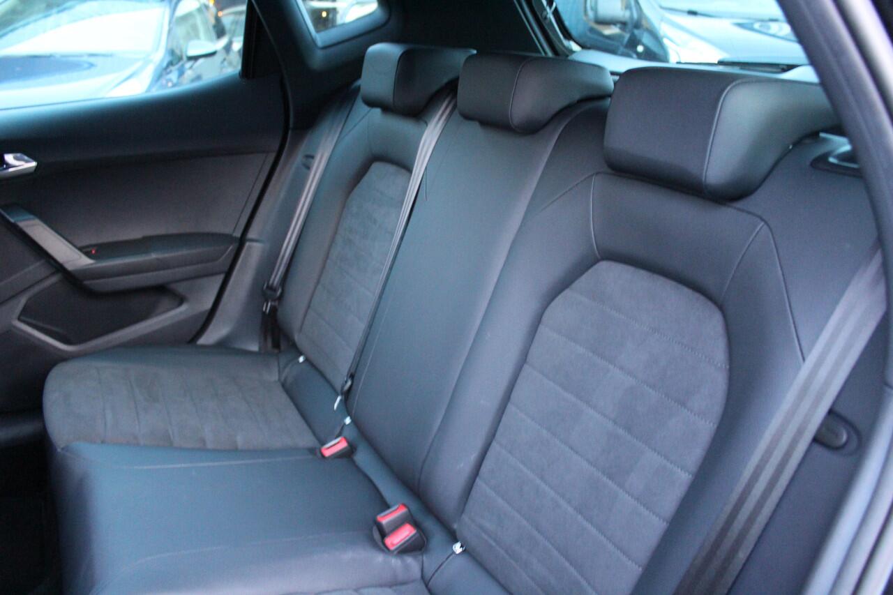 Seat Arona 1.0 TSi "FR Limited Edition" Navi - Cruise - LED !!! Automaat