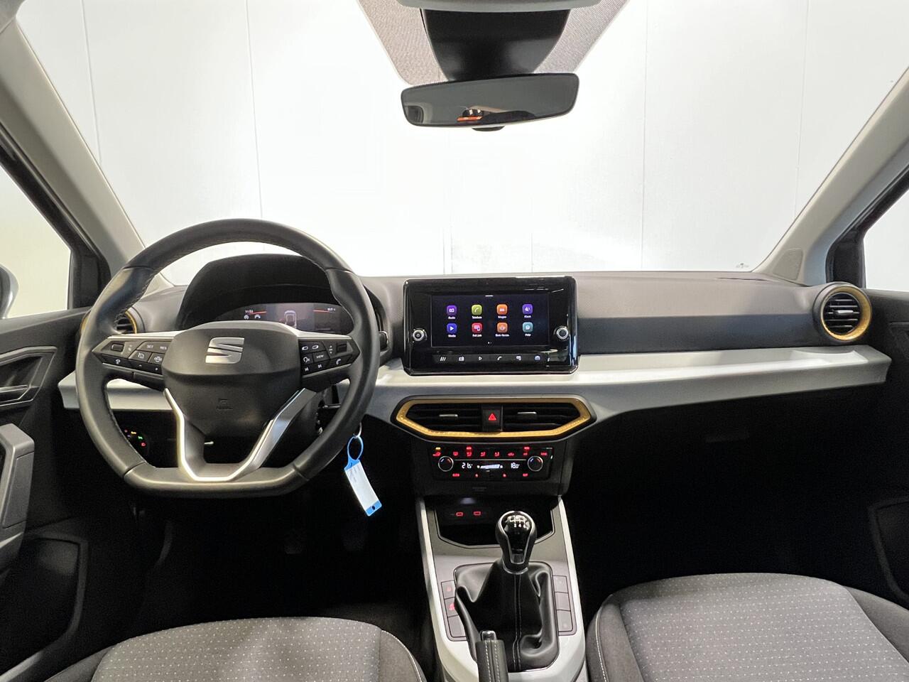 Seat Arona 1.0 TSI Style | Android/Apple Carplay | LM Velgen 16" | PDC Achter | Cruise Control Adaptief | DAB | Airco |