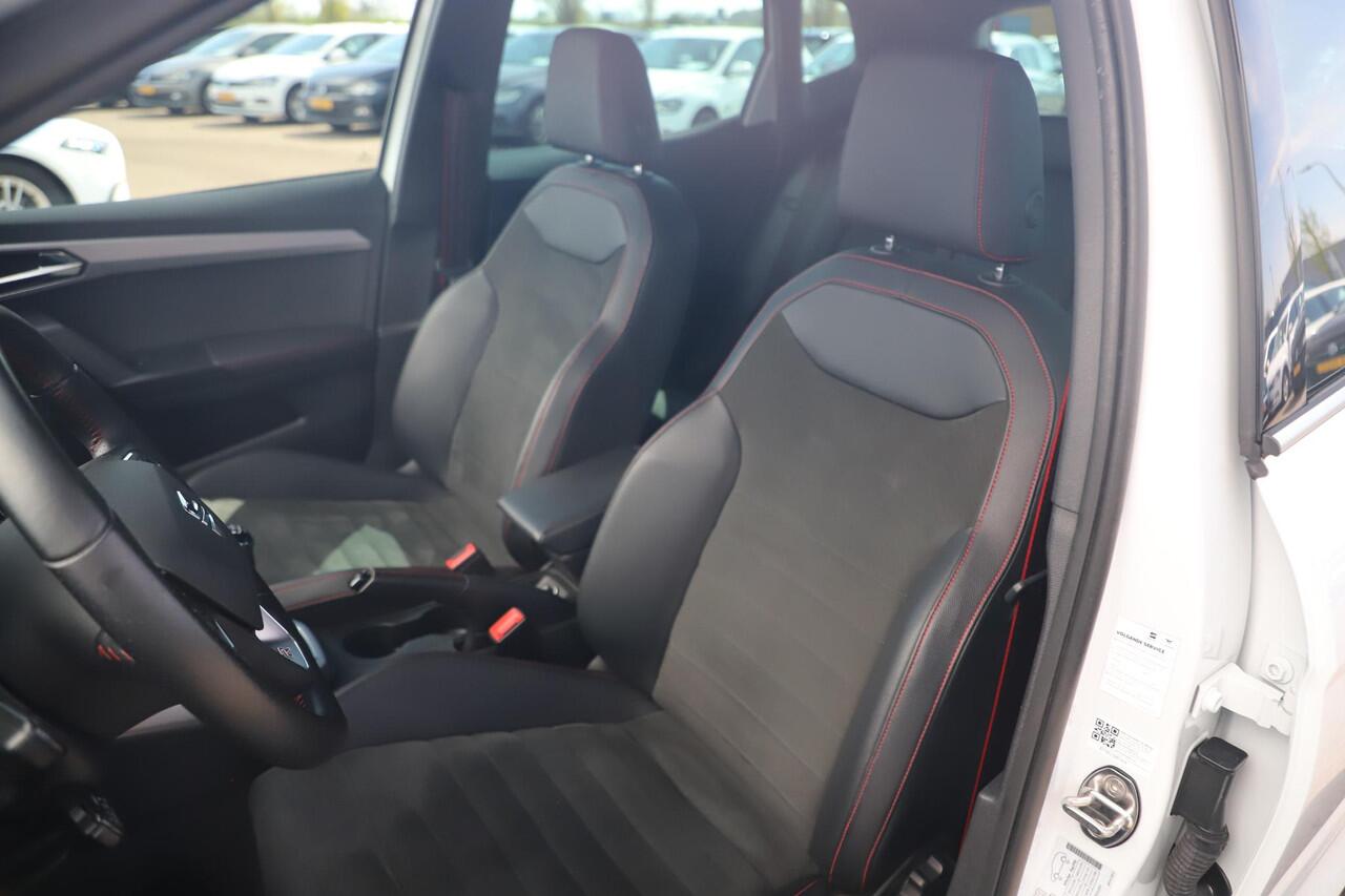 Seat Arona 1.0 TSI FR Business Intense Trekhaak Virtual Cockpit Keyless Navigatie Achteruitrijcamera Adaptive Cruise 18 inch LMV