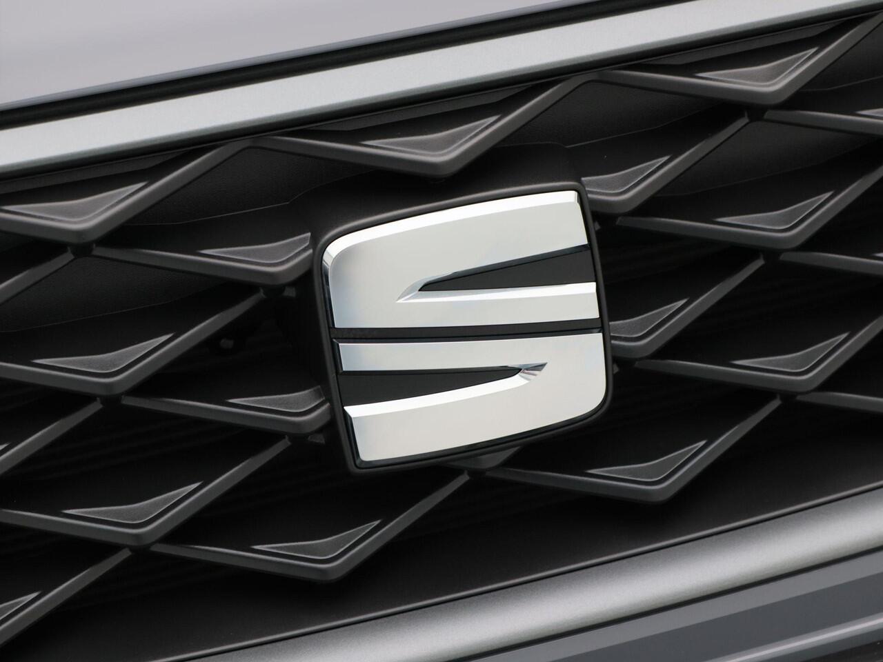 Seat Arona FR Business Connect 1.0 TSI 95 PK | Black pack | Stoelverwarming | Adaptive cruise control | Achteruitrijcamera