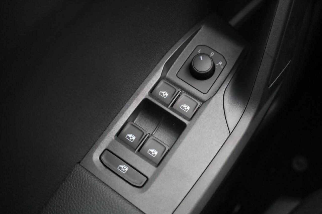 Seat Arona 1.0 EcoTSI Reference 95PK / 70kW, *PRIVATE LEASE VANAF ¤ 369,- | Apple Carplay & Android Auto, cruise control, LED koplampen, volledig digitaal instrumentenpaneel, airco, parkeersensor achter, verkeerstekenherkenning, rijstrooksensor met correctie, DAB, c