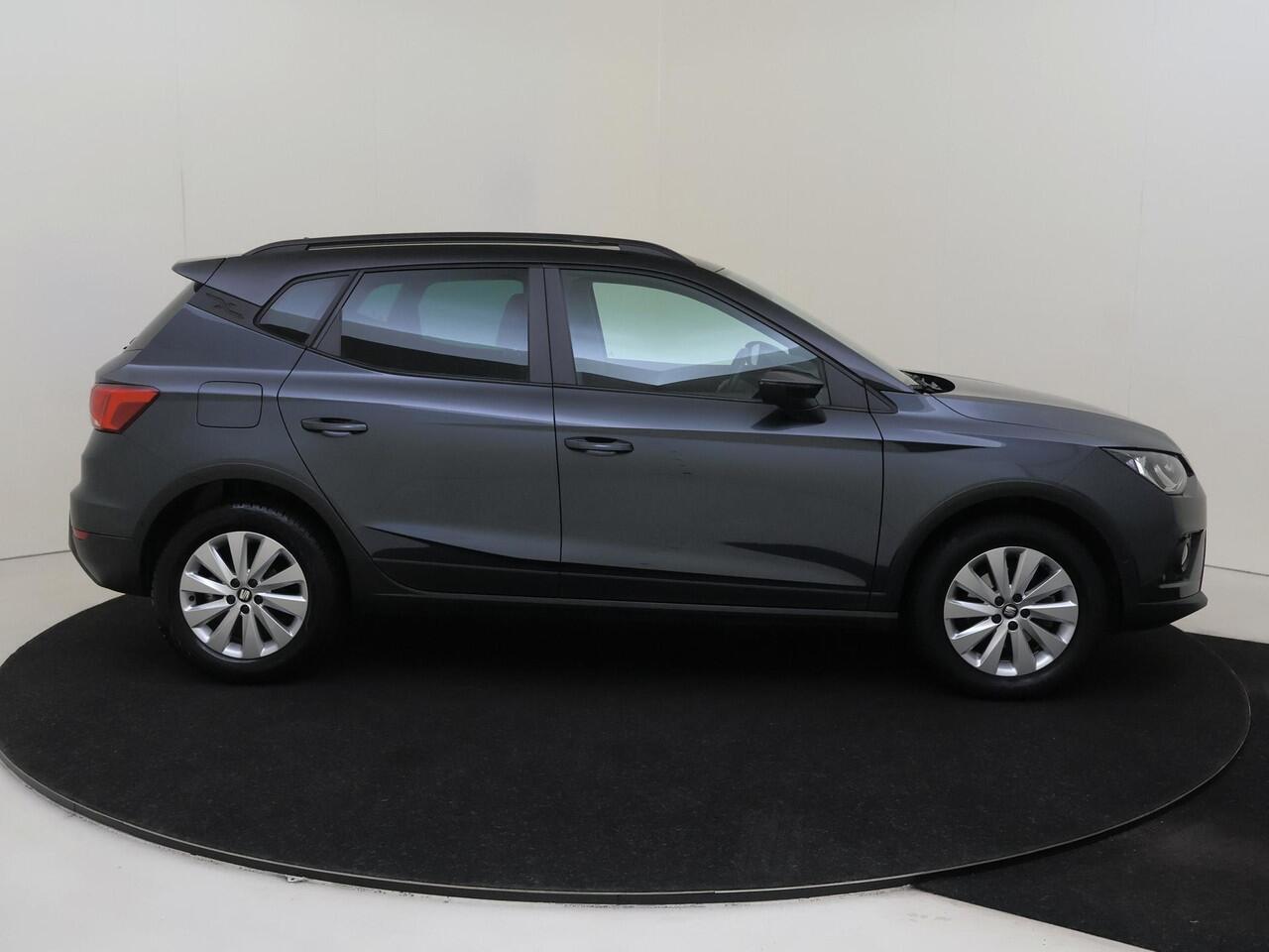 Seat Arona 1.0 TSI Style Business Intense | Parkeerassistent | Navigatie | Dodehoek detectie | Achteruitrijcamera | Adaptieve cruise control | CarPlay | Elektrisch inklapbare buitenspiegels |