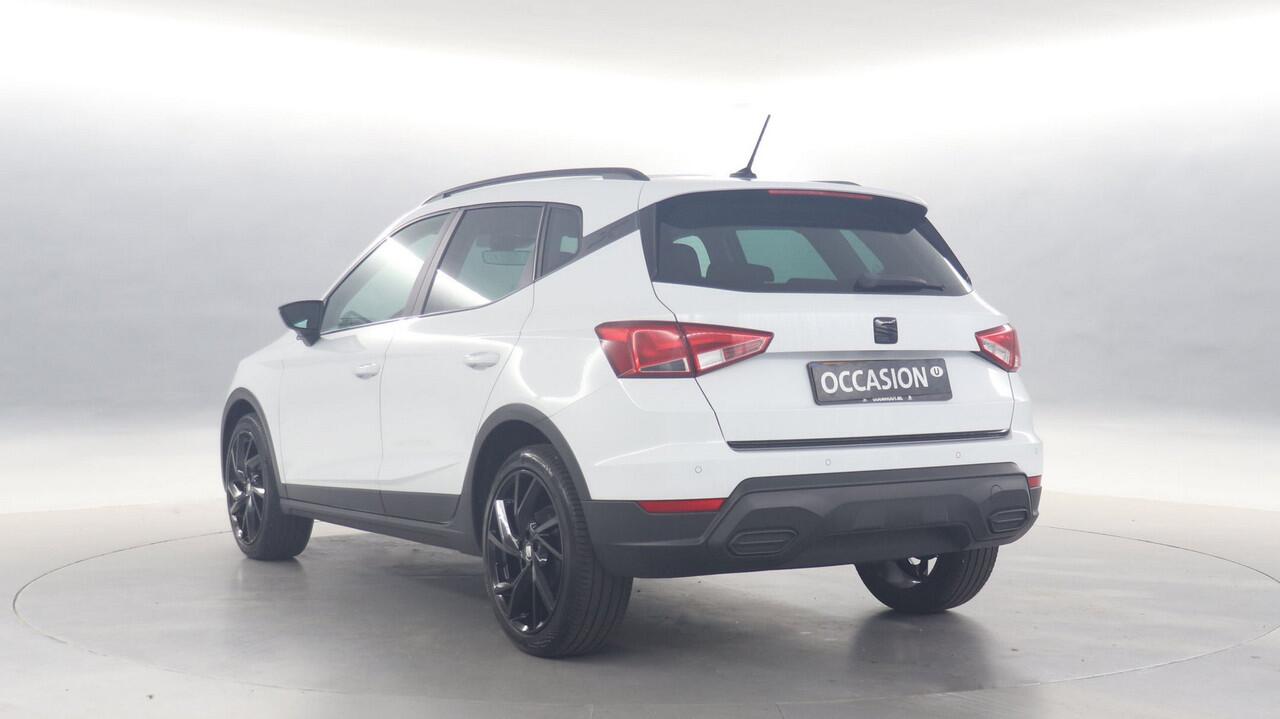 Seat Arona 1.0 TSI 95pk Style Business Connect / Navigatie via App Connect / Stoelverwarming / Parkeersensoren