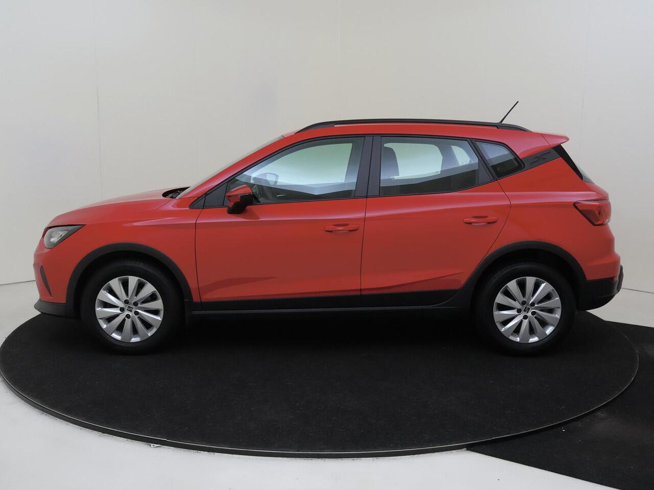 Seat Arona 1.0 TSI Style | Stoelverwarming | CarPlay | Cruise control | Climate control | Lane- en frontassist | Elektrisch inklapbare buitenspiegels | DAB radio |