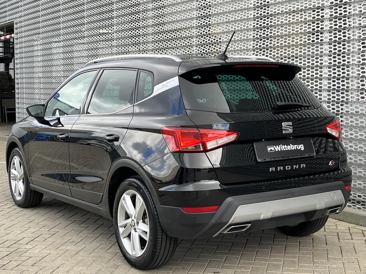 Seat Arona 1.0 TSI 110PK DSG FR / Beats Audio / Digitale Cockpit / LED / Dodehoek Sensor / Parkeersensor V+A / Stoelverwarming