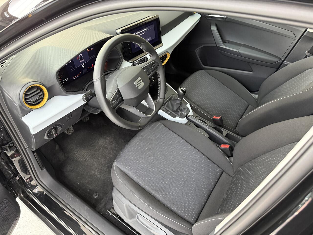 Seat Arona 1.0 EcoTSI Style, 115pk, 2024, 1ste eigenaar, BTW auto, Cruise control, Airco, Navigatie, Carplay, Automatische verlichting, Elektrische ramen, Getinte ruiten, Digaitale tellers