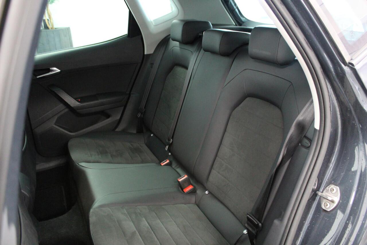 Seat Arona 1.6 TDI Style Business Intense | NL-AUTO+N.A.P! | CARPLAY | ACC | BEATS-AUDIO | CAMERA | NAVI | KEYLESS |