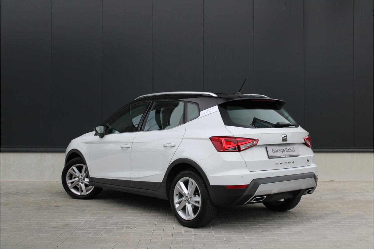 Seat Arona 1.0 TSI Xcellence Business Intense FR - Adaptive Cruise - PDC - Stoelverwarming - Carplay/Android - LED - Navi - Rijklaar