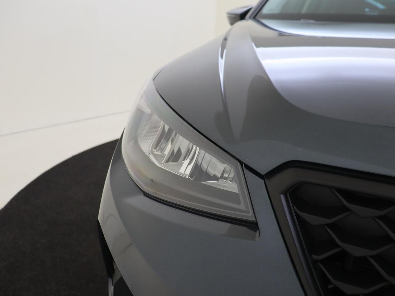 Seat Arona 1.0 TSI Style | Navigatie | Digital cockpit | Climate control | Cruise control | CarPlay | Elektrisch inklapbare buitenspiegels | Lane- en frontassist |