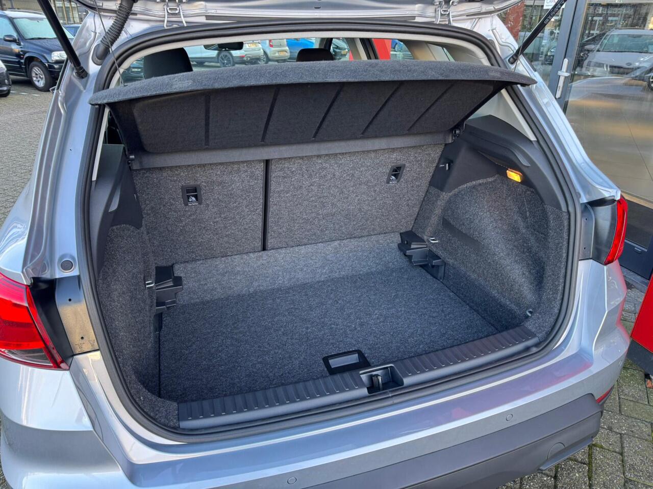 Seat Arona 1.0 EcoTSI Style / DAB+ / Led verlichting / 17'' LMV /