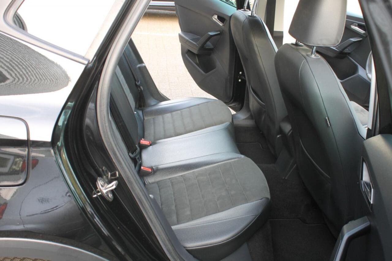 Seat Arona 1.0 TSi Style Business Intense Plus 81 KW