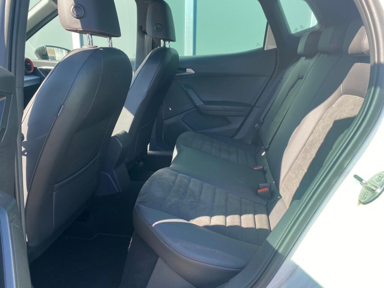 Seat Arona 1.0 TSI 110pk DSG FR | Camera | Alcantara-Leer | 18"Lmv