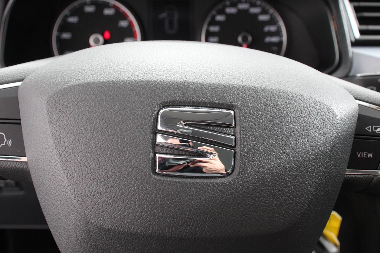 Seat Arona 1.0 TSI Style | Cruise Control | Airco | Parkeersensoren Achter | Stoelverwarming | lichtmetalen Velgen |