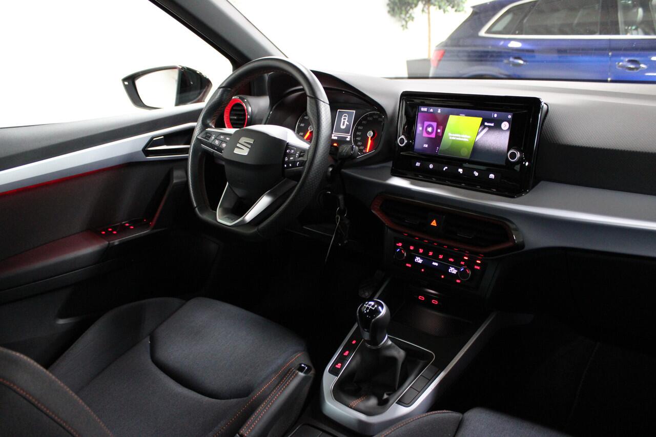 Seat Arona 1.0 TSI FR / FULL LED / DAB+ / 17'' LMV /