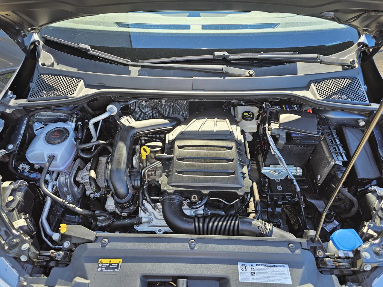 Seat Arona 1.0-115pk TSI Style Business Intense AUTOMAAT ! Gun u het comfort van een automaat ! Volautm. airco dual, stoelverwarming, cruise control, LM wielen, metallic lak