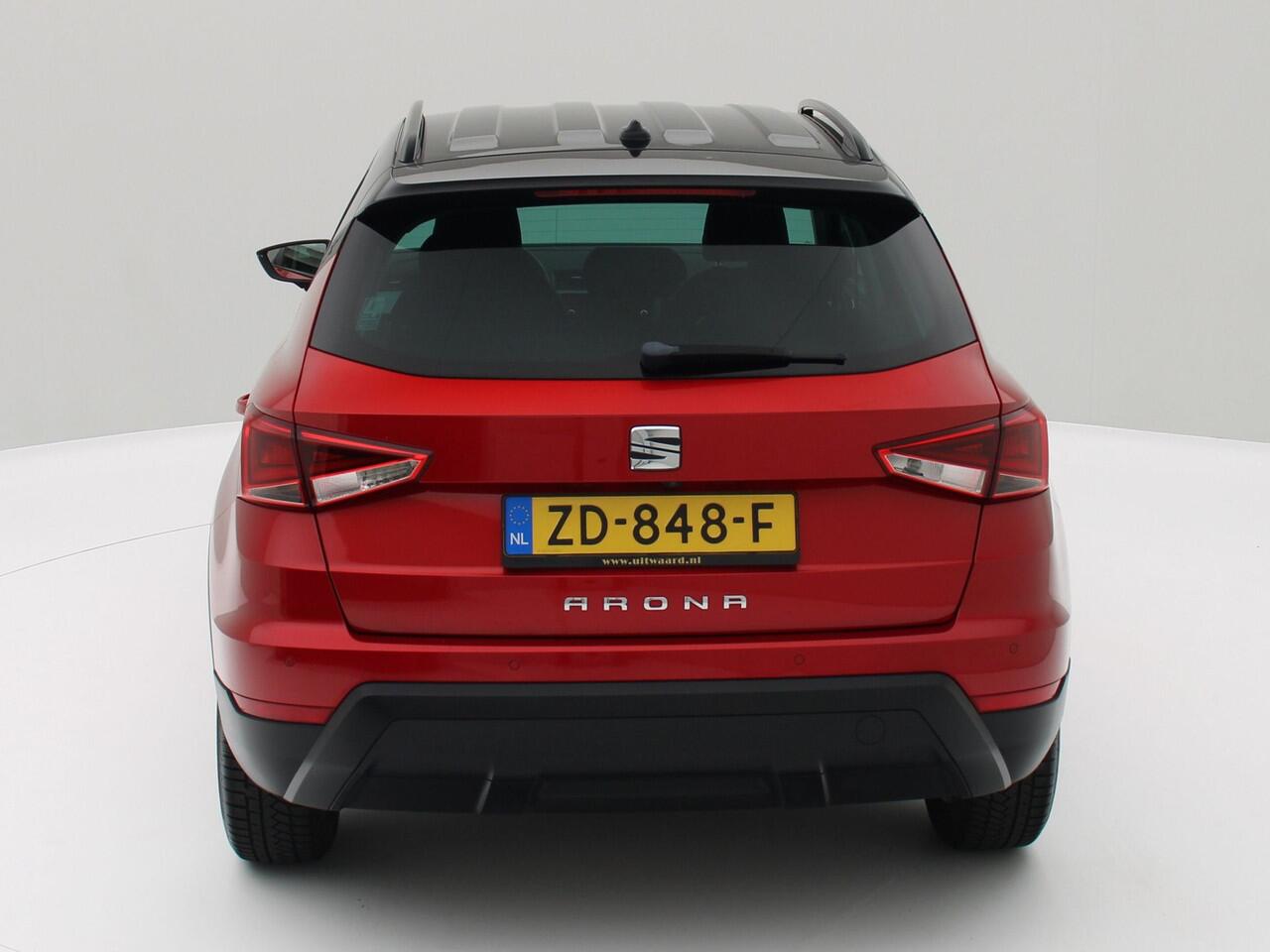 Seat Arona 1.0 TSI Style Business Intense / Adapt. Cruise / Camera / Navi / Origineel NL