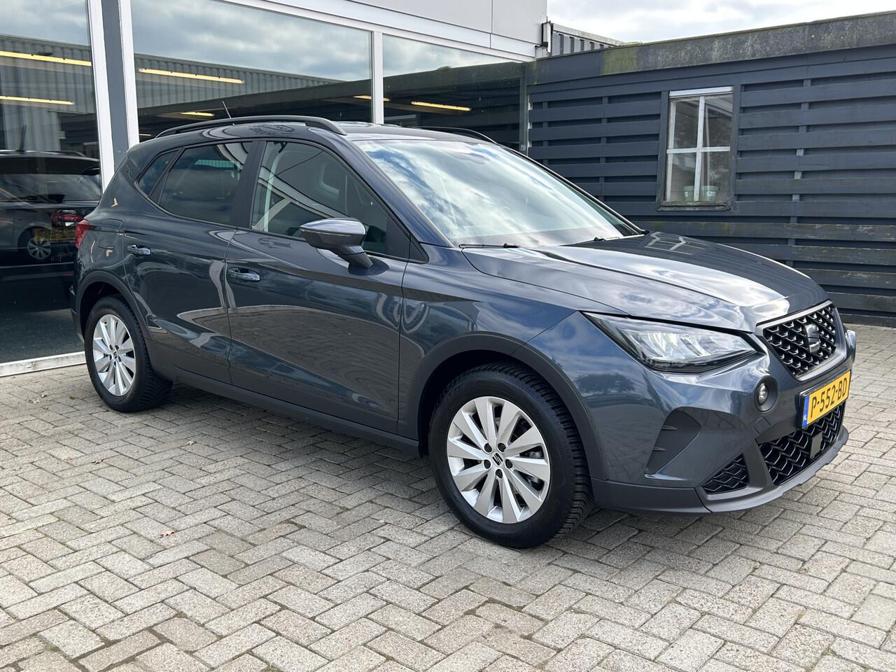 Seat Arona 1.0 TSI Style Business Intense Digitaal display / Stoel verwarming / Navi / Carplay / Clima