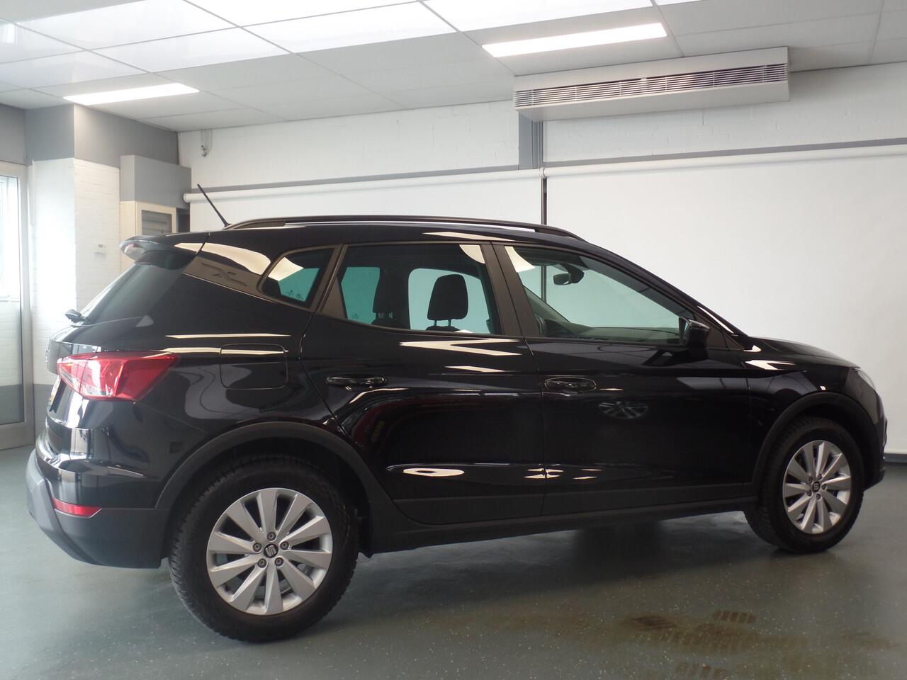 Seat Arona 1.0 TSI Style Business Intense, Apple carplay, Clima controle, Elek ramen, Cruise controle, Pdc, Lm velgen 16'', Prive glas, 81.000km!! Bovag afleverpakket 695,-