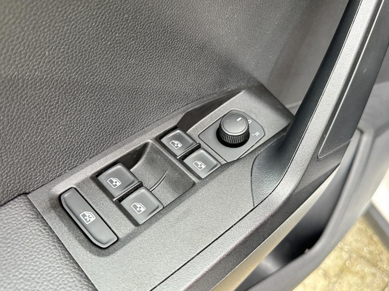 Seat Arona 1.0 TSI Style Apple Carplay Velgen Full Led