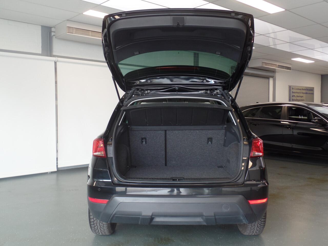 Seat Arona 1.0 TSI Style Business Intense, Apple carplay, Clima controle, Elek ramen, Cruise controle, Pdc, Lm velgen 16'', Prive glas, 81.000km!! Bovag afleverpakket 695,-