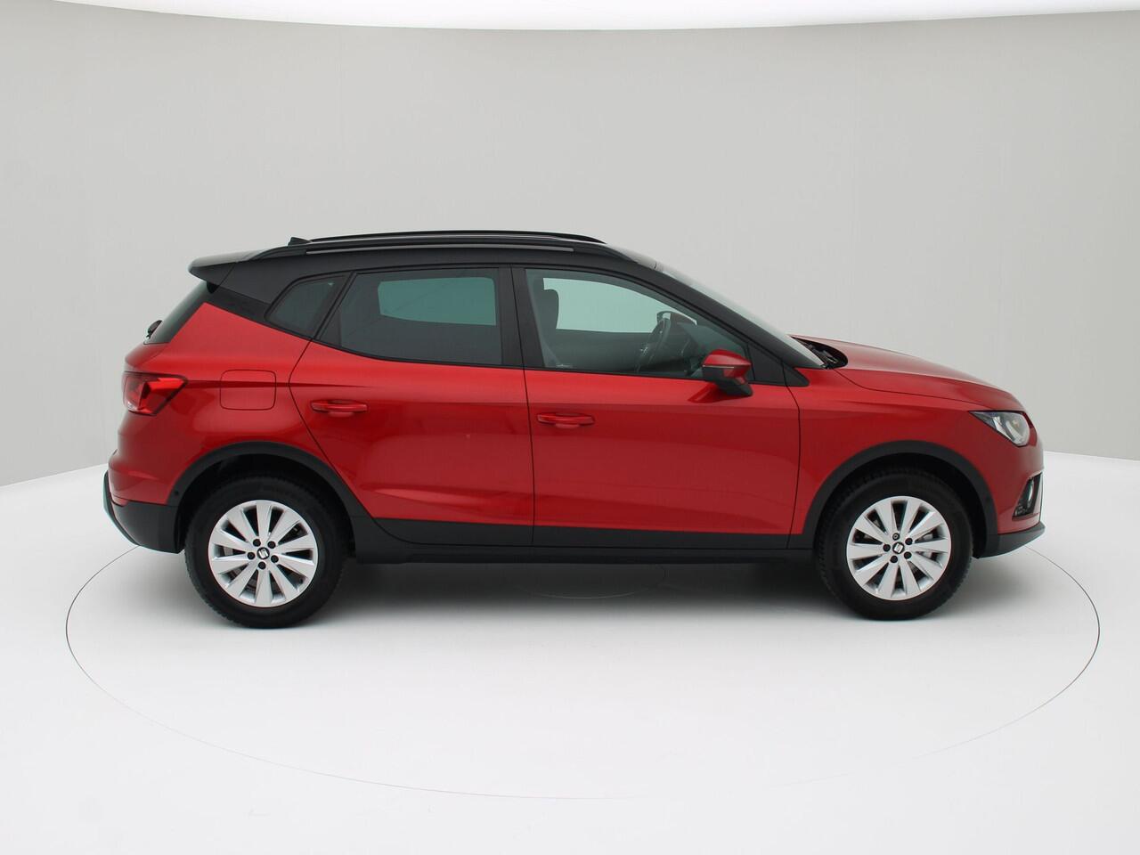 Seat Arona 1.0 TSI Style Business Intense / Adapt. Cruise / Camera / Navi / Origineel NL