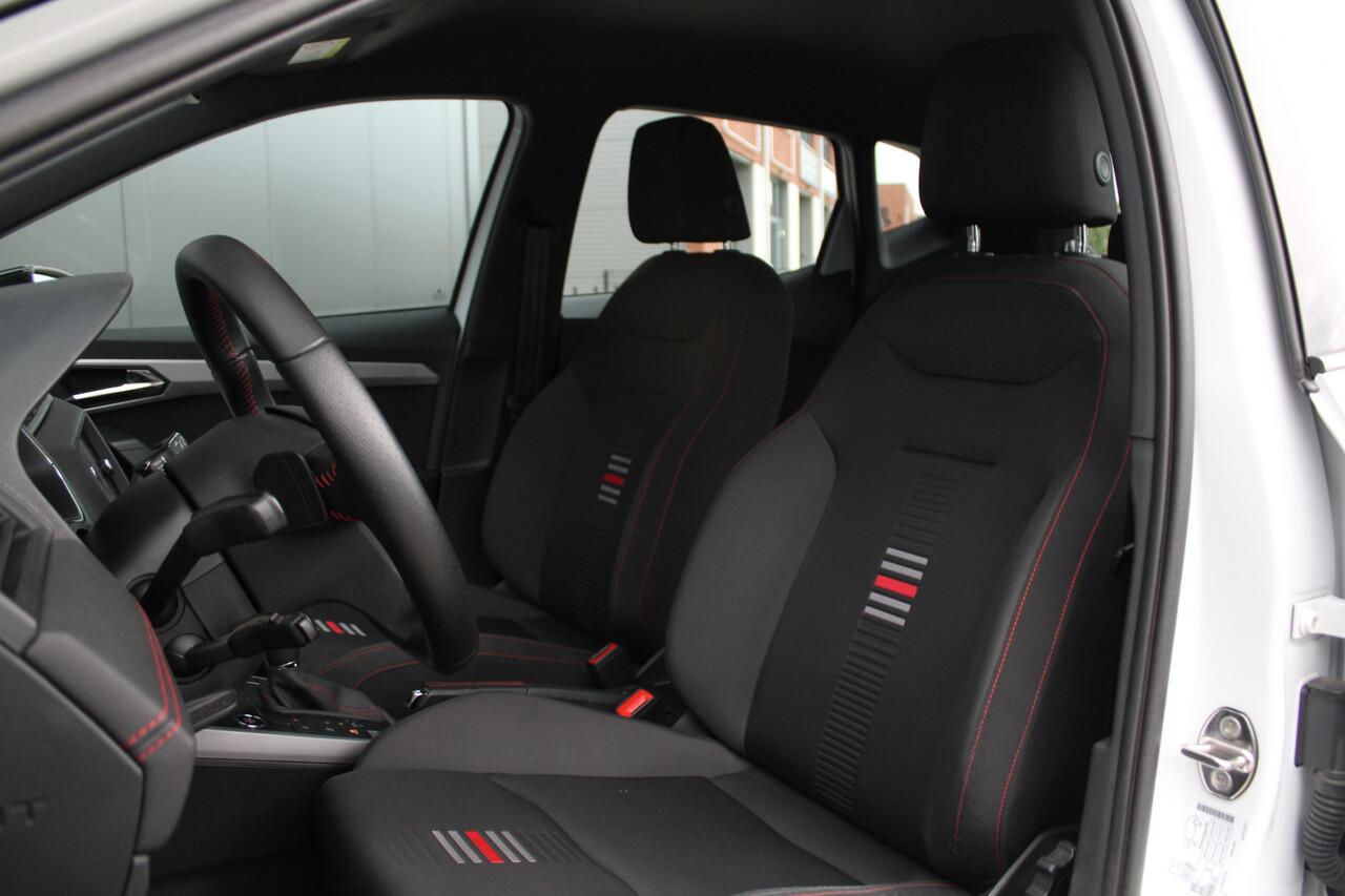 Seat Arona 1.0 TSI Xcellence Business Intense FR - Adaptive Cruise - PDC - Stoelverwarming - Carplay/Android - LED - Navi - Rijklaar