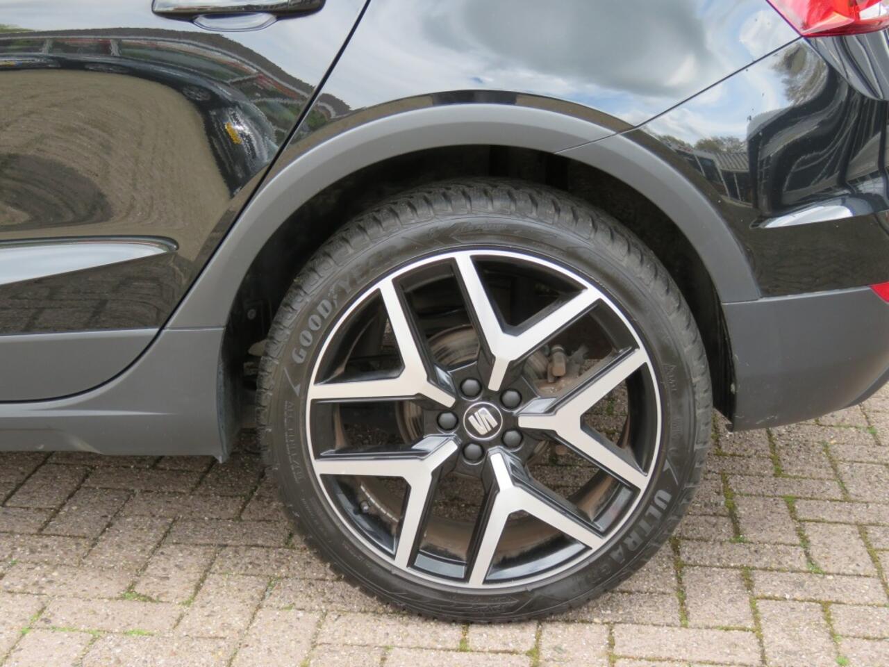 Seat Arona 1.0 TSI 115pk FR DSG-Aut. / 18Inch / Carplay / Stoelverw. / BOVA