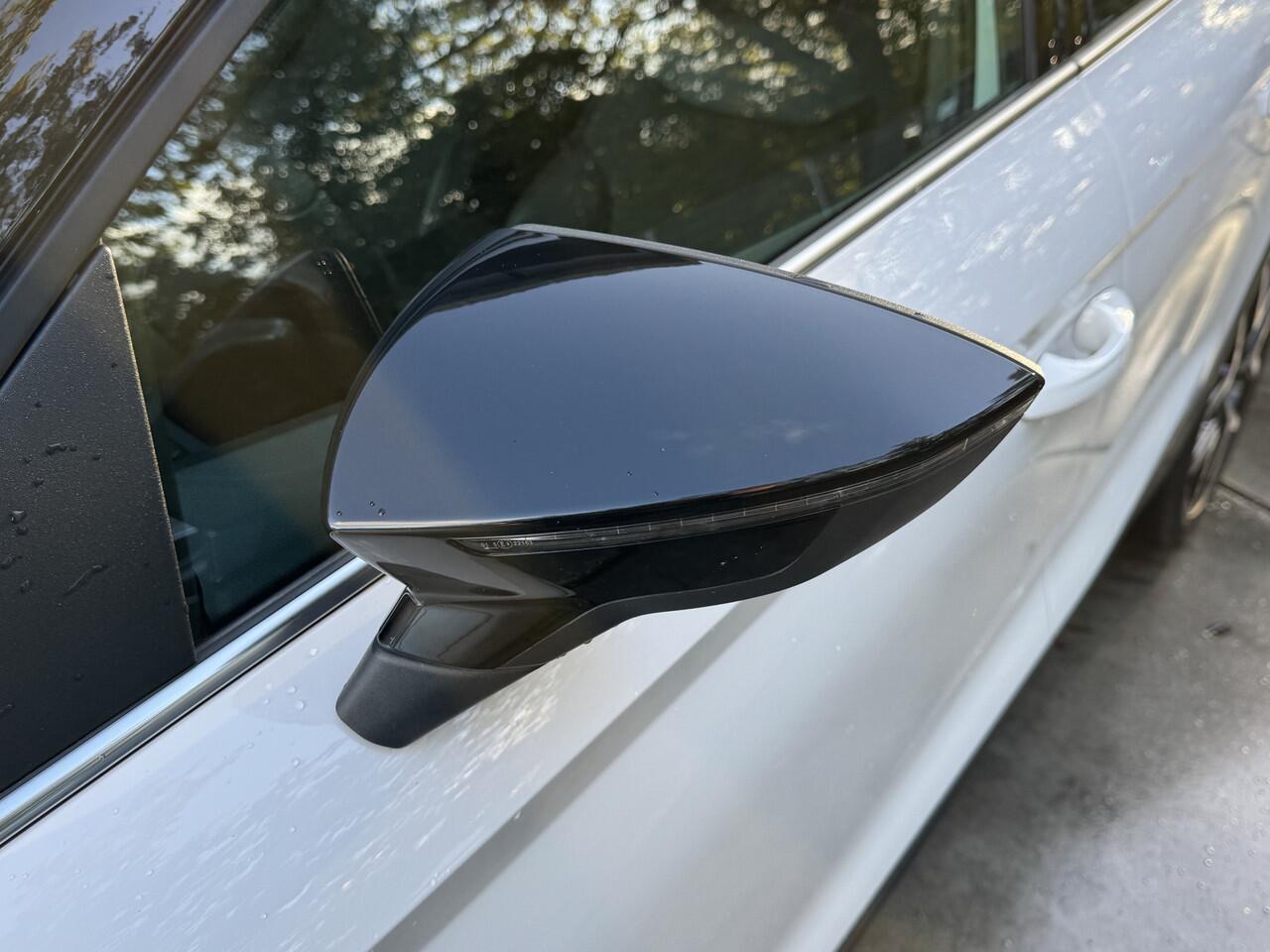 Seat Arona 1.0 TSI 115pk DSG FR Business Intense Plus Camera Winterpakket Alcantara Virtual Cockpit