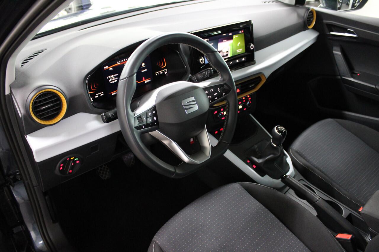 Seat Arona 1.0 EcoTSI Style Business Connect 5 jaar garantie / 6 versnellingen / 115PK / Full led / Blind spot /