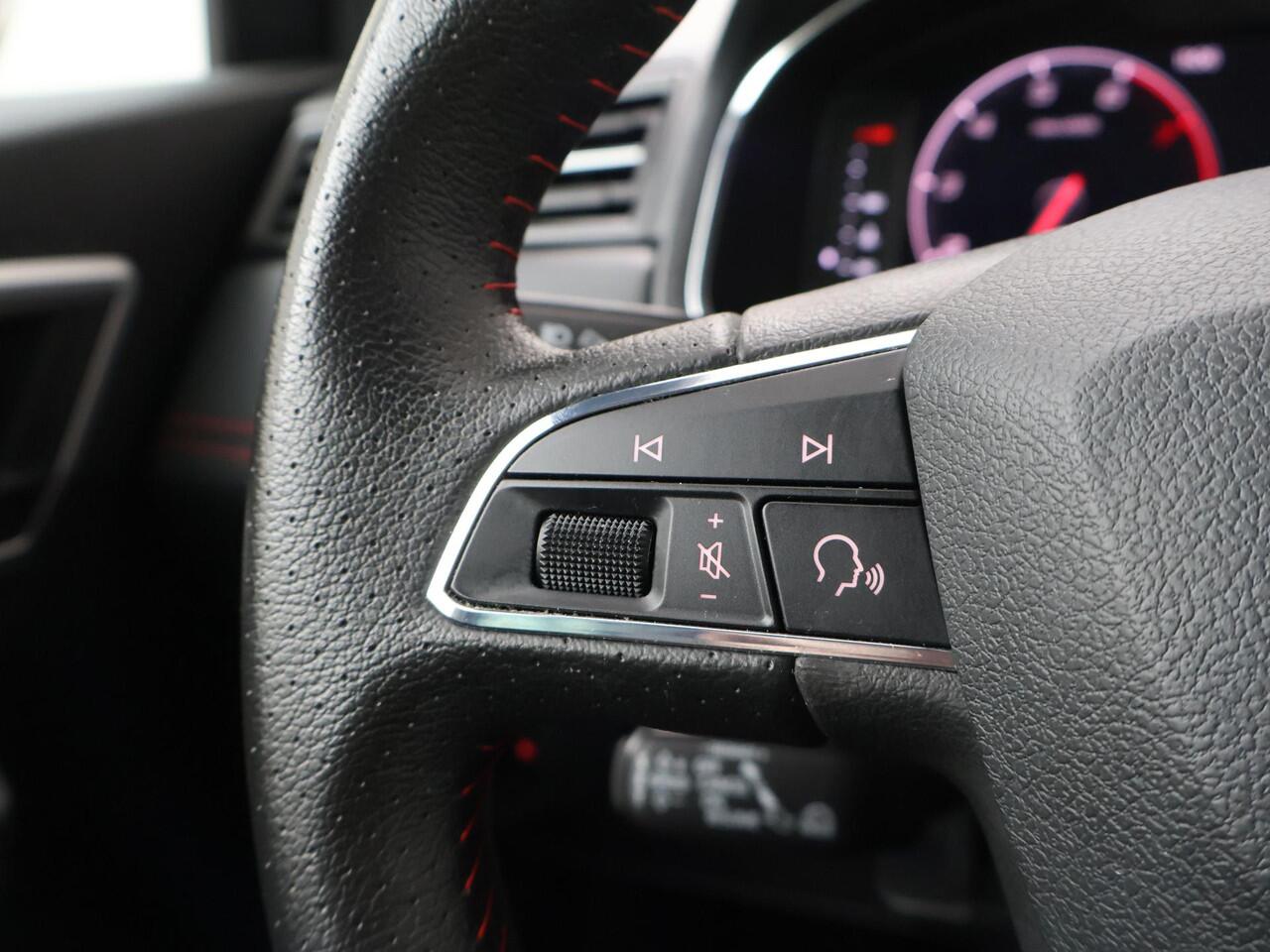 Seat Arona 1.0 TSI FR Business Intense Plus | 95 PK | LED verlichting | Navigatiesysteem | Adaptive cruise control | 18"velgen |