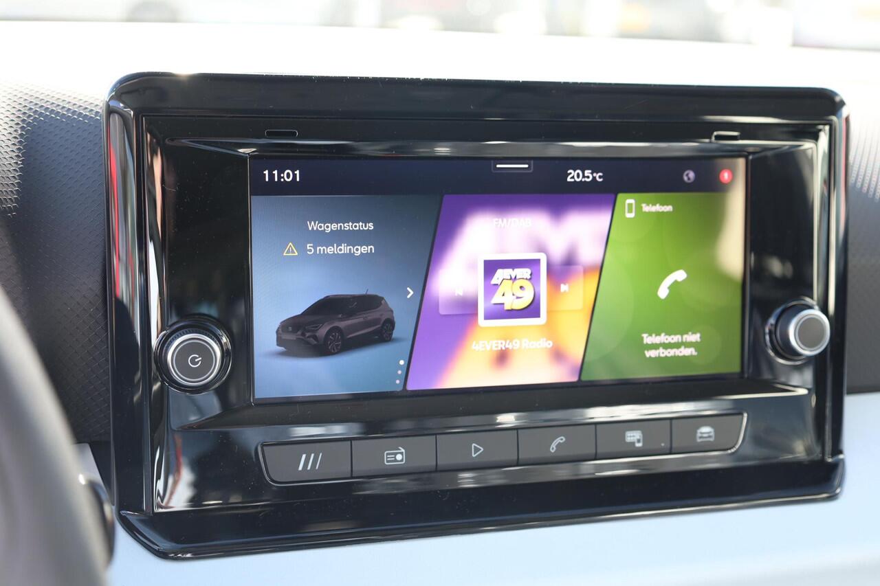 Seat Arona 1.0 EcoTSI Reference 95PK / 70kW Apple Carplay & Android Auto, cruise control, airconditioning, volledig digitaal instrumentenpaneel (Virtual Cockpit), verkeerstekenherkenning, parkeersensoren achter, 16'' LMV 'Design'
